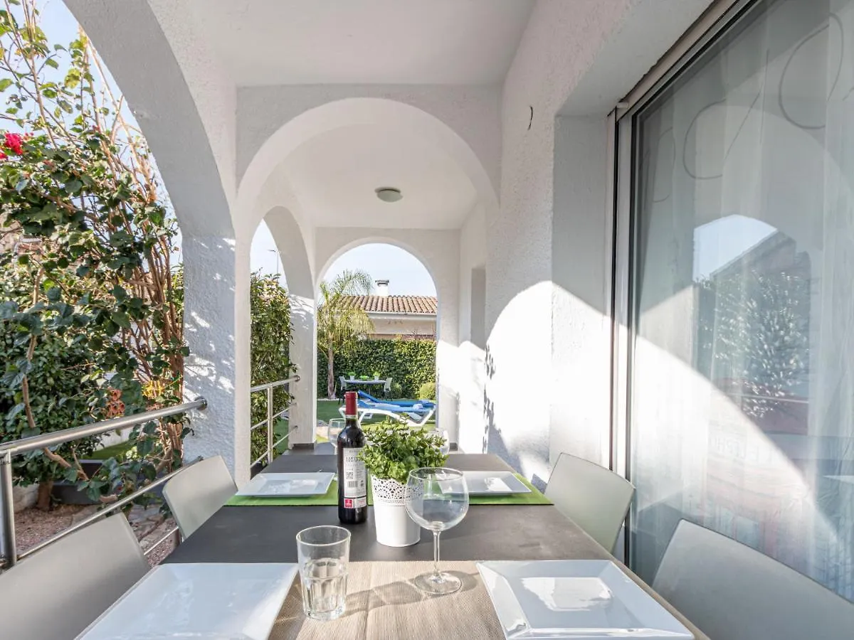 Holiday Home Alberes By Interhome Empuriabrava